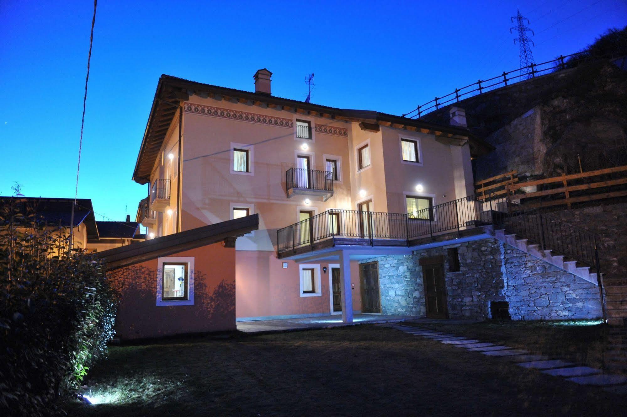 Au Berceau Du Bien-Etre Villa Chambave ภายนอก รูปภาพ