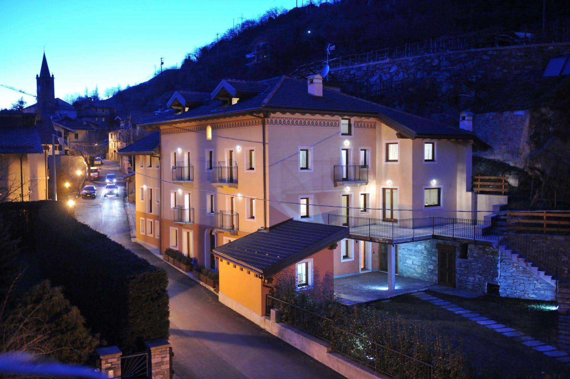 Au Berceau Du Bien-Etre Villa Chambave ภายนอก รูปภาพ